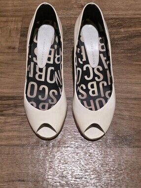 Marc Jacobs Women's Cream Peep-Toe Flats